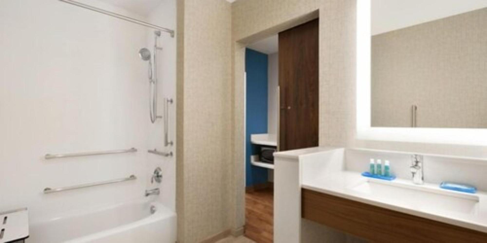 Holiday Inn Express & Suites - Cincinnati Ne - Red Bank Road By Ihg Esterno foto