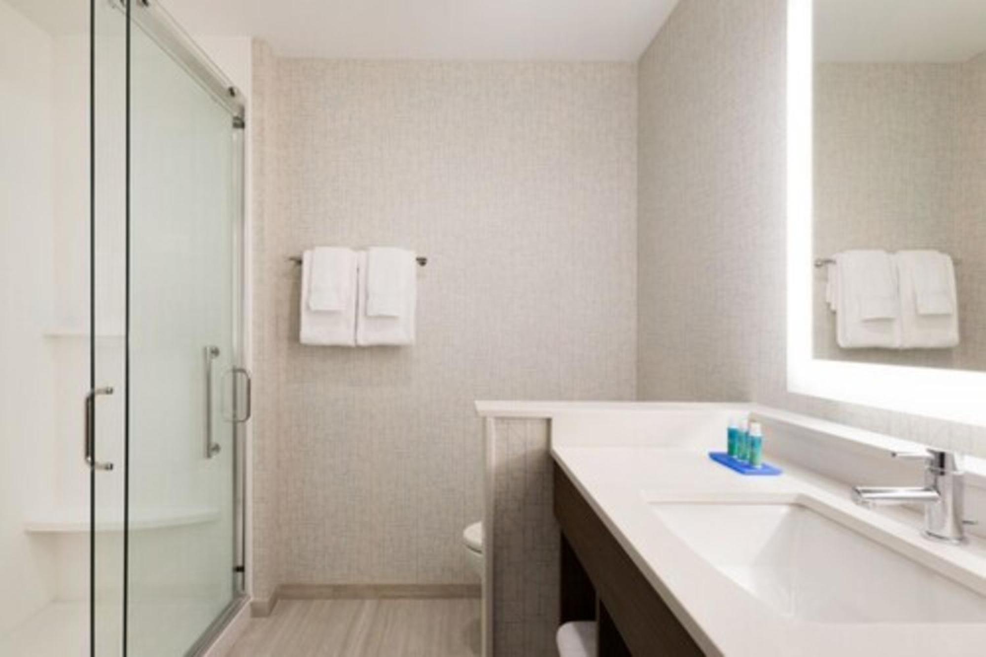 Holiday Inn Express & Suites - Cincinnati Ne - Red Bank Road By Ihg Esterno foto